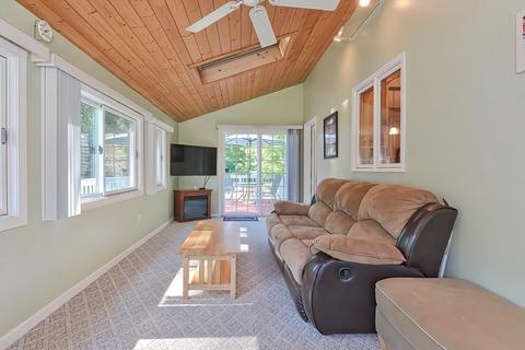 2 Saint James Pl, Townsend, MA 01474 photo 15
