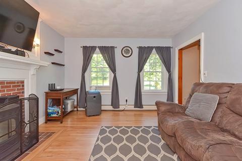 2 Saint James Pl, Townsend, MA 01474 photo 4