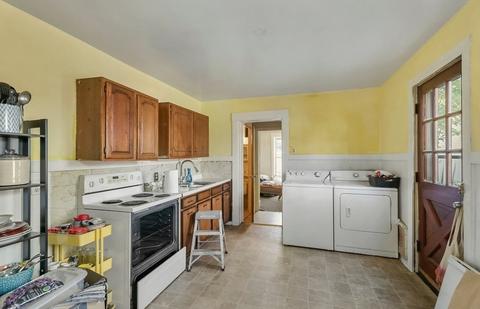 106 Skeele St, Chicopee, MA 01013 photo 12
