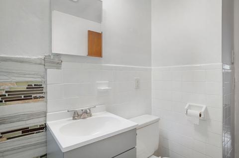 23 Plumtree Cir, Springfield, MA 01118 photo 8