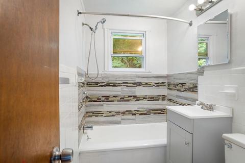 23 Plumtree Cir, Springfield, MA 01118 photo 7
