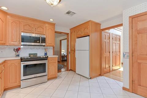 124 Eric Dr, Franklin, MA 02038 photo 19