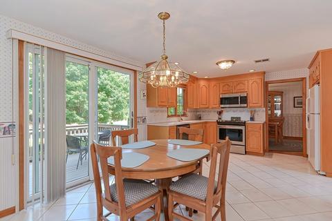 124 Eric Dr, Franklin, MA 02038 photo 15