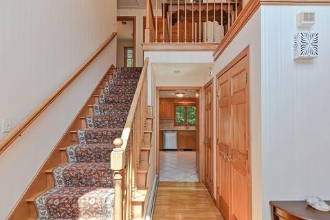 124 Eric Dr, Franklin, MA 02038 photo 6