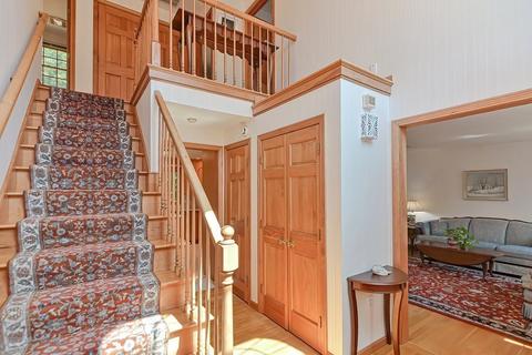 124 Eric Dr, Franklin, MA 02038 photo 7