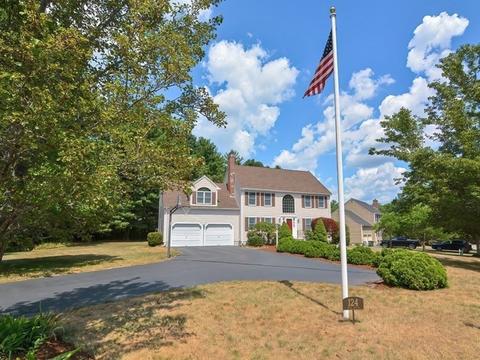 124 Eric Dr, Franklin, MA 02038 photo 4
