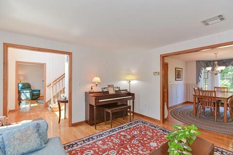 124 Eric Dr, Franklin, MA 02038 photo 23