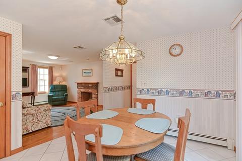 124 Eric Dr, Franklin, MA 02038 photo 11