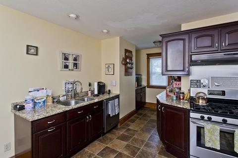 47 Algonquin St, Chicopee, MA 01013 photo 9