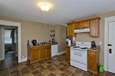 47 Algonquin St, Chicopee, MA 01013 photo 25