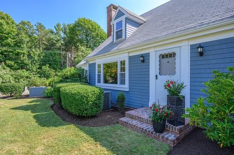 599 Main St, Barnstable, MA 02635 photo 5