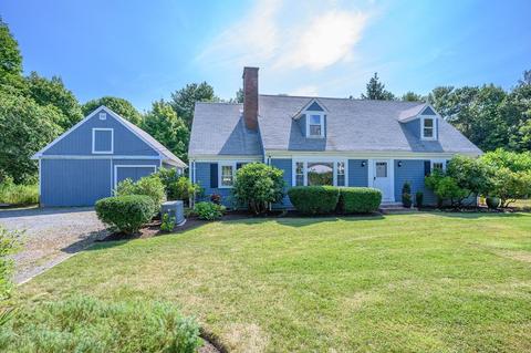 599 Main St, Barnstable, MA 02635 photo 2
