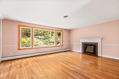 59 Cushing St, Hingham, MA 02043 photo 5
