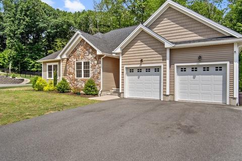 52 Morgan Cir, Chicopee, MA 01013 photo 2