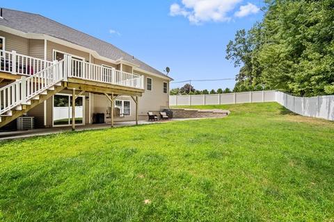 52 Morgan Cir, Chicopee, MA 01013 photo 3