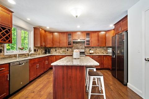 52 Morgan Cir, Chicopee, MA 01013 photo 6