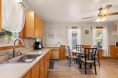 76 Clark St, Lynn, MA 01902 photo 12