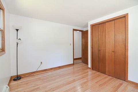 49 Hadwen Rd, Worcester, MA 01602 photo 9