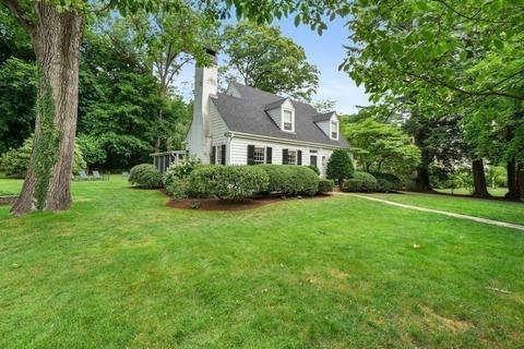 60 Windsor Rd, Wellesley, MA 02481 photo 3