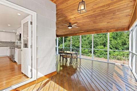 8 Smith Rd, Randolph, MA 02368 photo 4