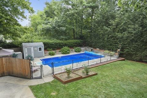 12 Malden Dr, Webster, MA 01570 photo 2