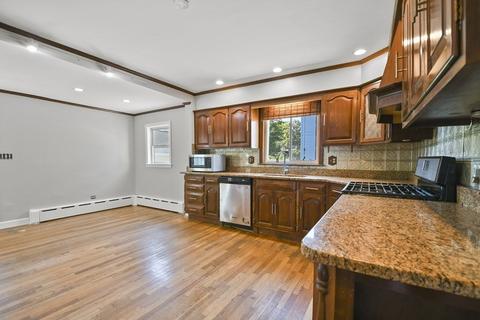 20 Roundy St, Beverly, MA 01915 photo 6