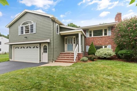 17 Deborah Dr, Reading, MA 01867 photo 1