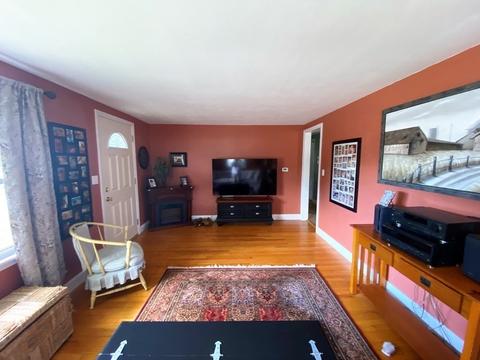 38 Dewitt St, Springfield, MA 01129 photo 16