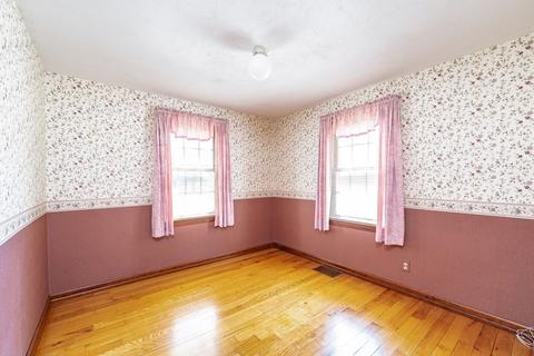 72 Donbray Rd, Springfield, MA 01119 photo 17