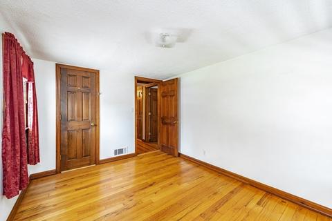 72 Donbray Rd, Springfield, MA 01119 photo 14