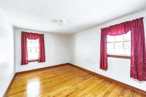 72 Donbray Rd, Springfield, MA 01119 photo 13