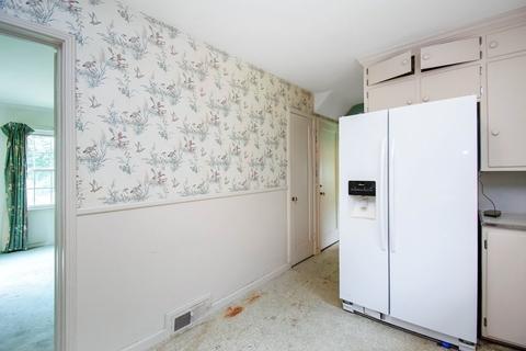 2017 Parker St, Springfield, MA 01128 photo 12