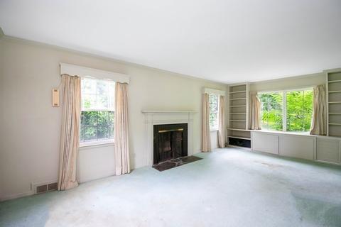 2017 Parker St, Springfield, MA 01128 photo 5