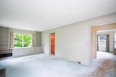 2017 Parker St, Springfield, MA 01128 photo 6