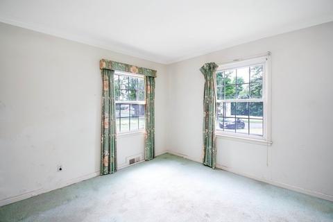 2017 Parker St, Springfield, MA 01128 photo 10