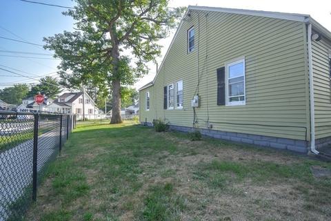 1392 Bay St, Springfield, MA 01109 photo 33