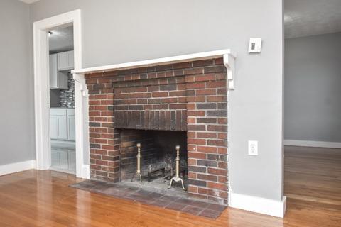 1392 Bay St, Springfield, MA 01109 photo 13
