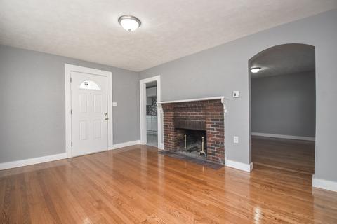 1392 Bay St, Springfield, MA 01109 photo 9