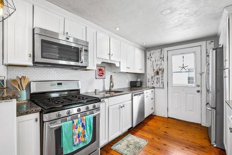 13 E St, Hull, MA 02045 photo 6