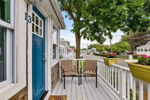 13 E St, Hull, MA 02045 photo 2