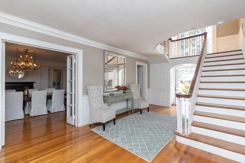 33 Colony Rd, Springfield, MA 01106 photo 9