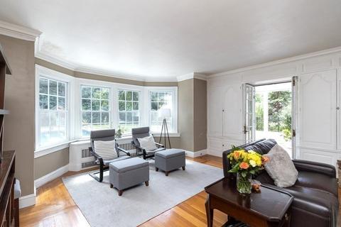 33 Colony Rd, Springfield, MA 01106 photo 7
