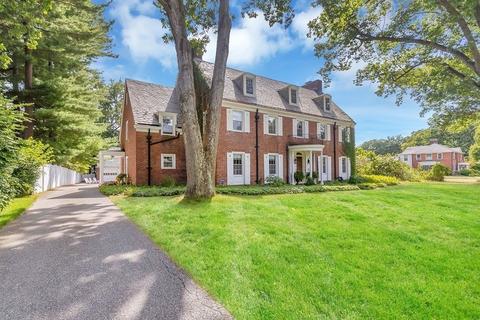 33 Colony Rd, Springfield, MA 01106 photo 1