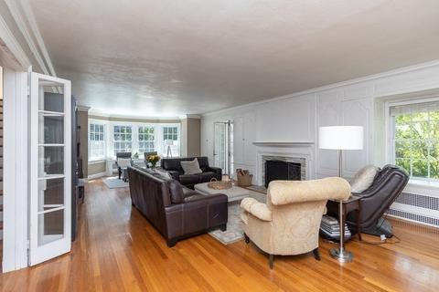33 Colony Rd, Springfield, MA 01106 photo 6