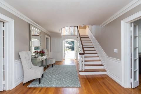 33 Colony Rd, Springfield, MA 01106 photo 4