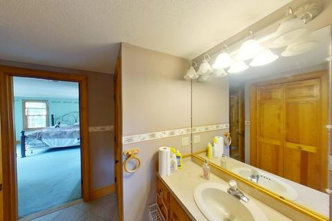 27 Spring St, Fairhaven, MA 02719 photo 17