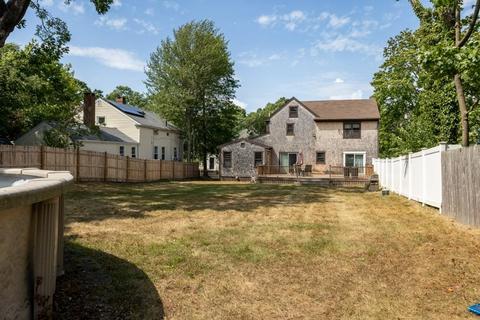 27 Spring St, Fairhaven, MA 02719 photo 3