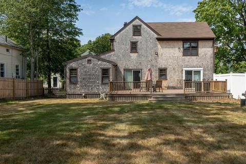 27 Spring St, Fairhaven, MA 02719 photo 2