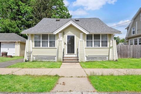 93 Sunapee St, Springfield, MA 01108 photo 2