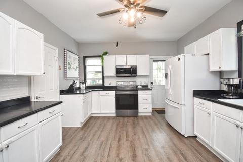 93 Sunapee St, Springfield, MA 01108 photo 16